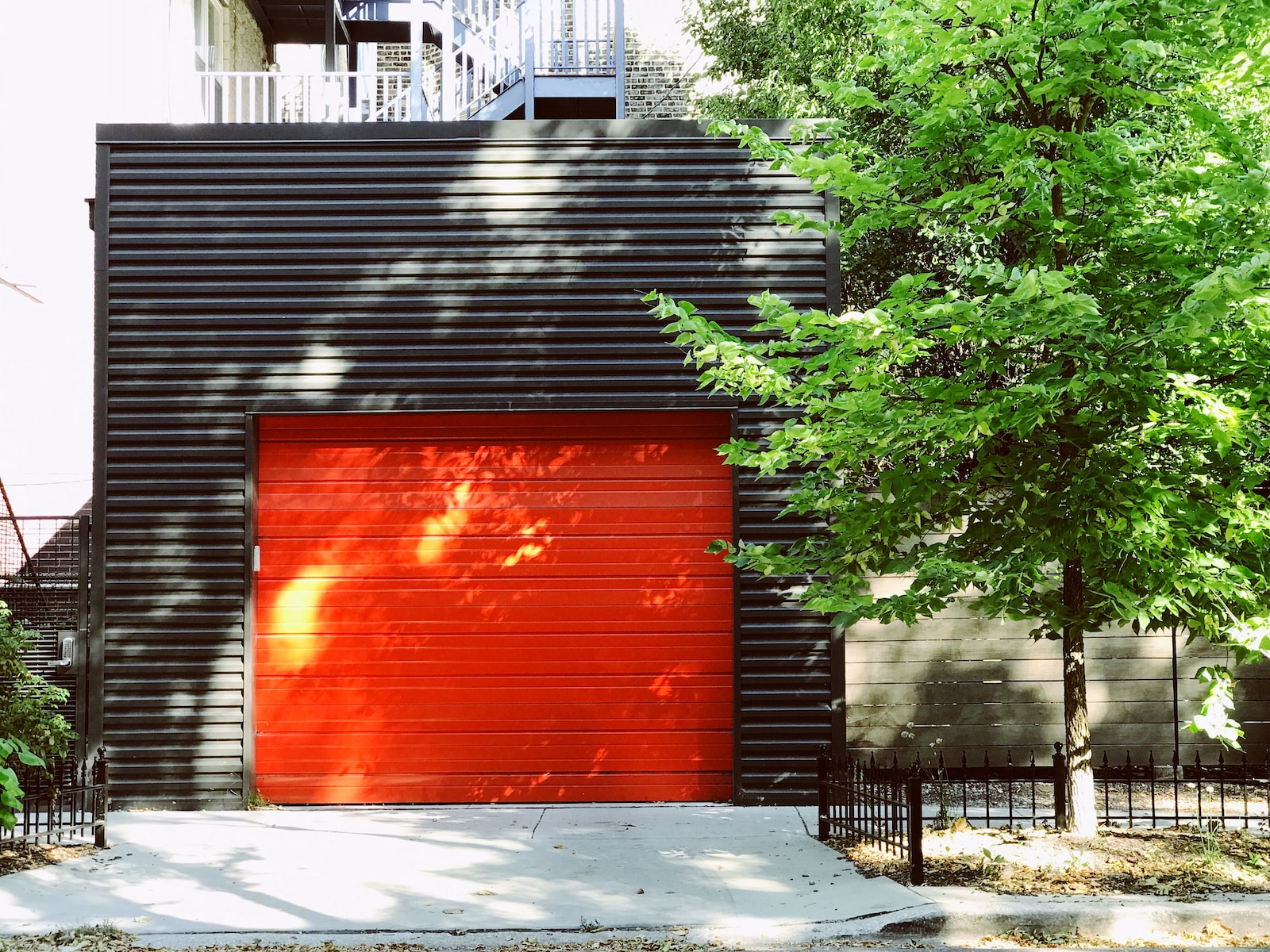 Comment réparer et entretenir une porte de garage